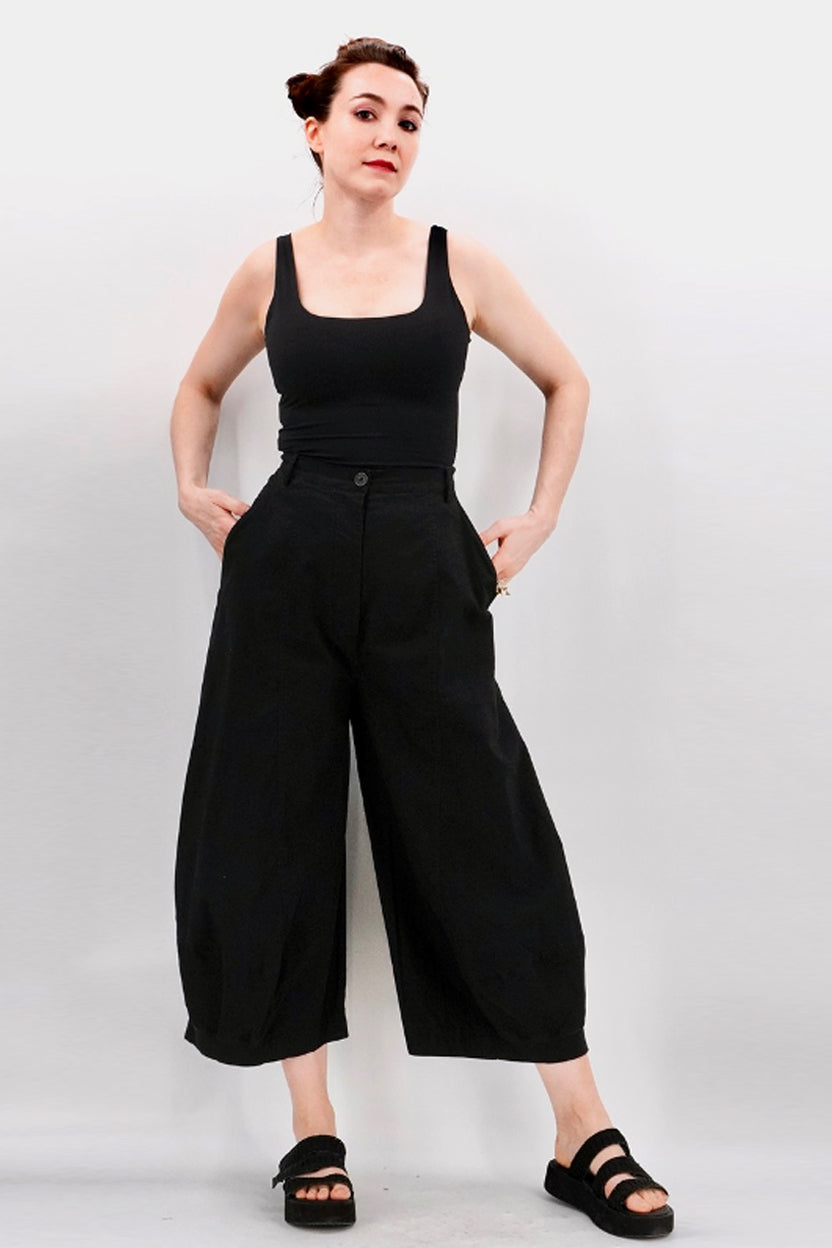 NIKKI CROPPED RIBBED PANT