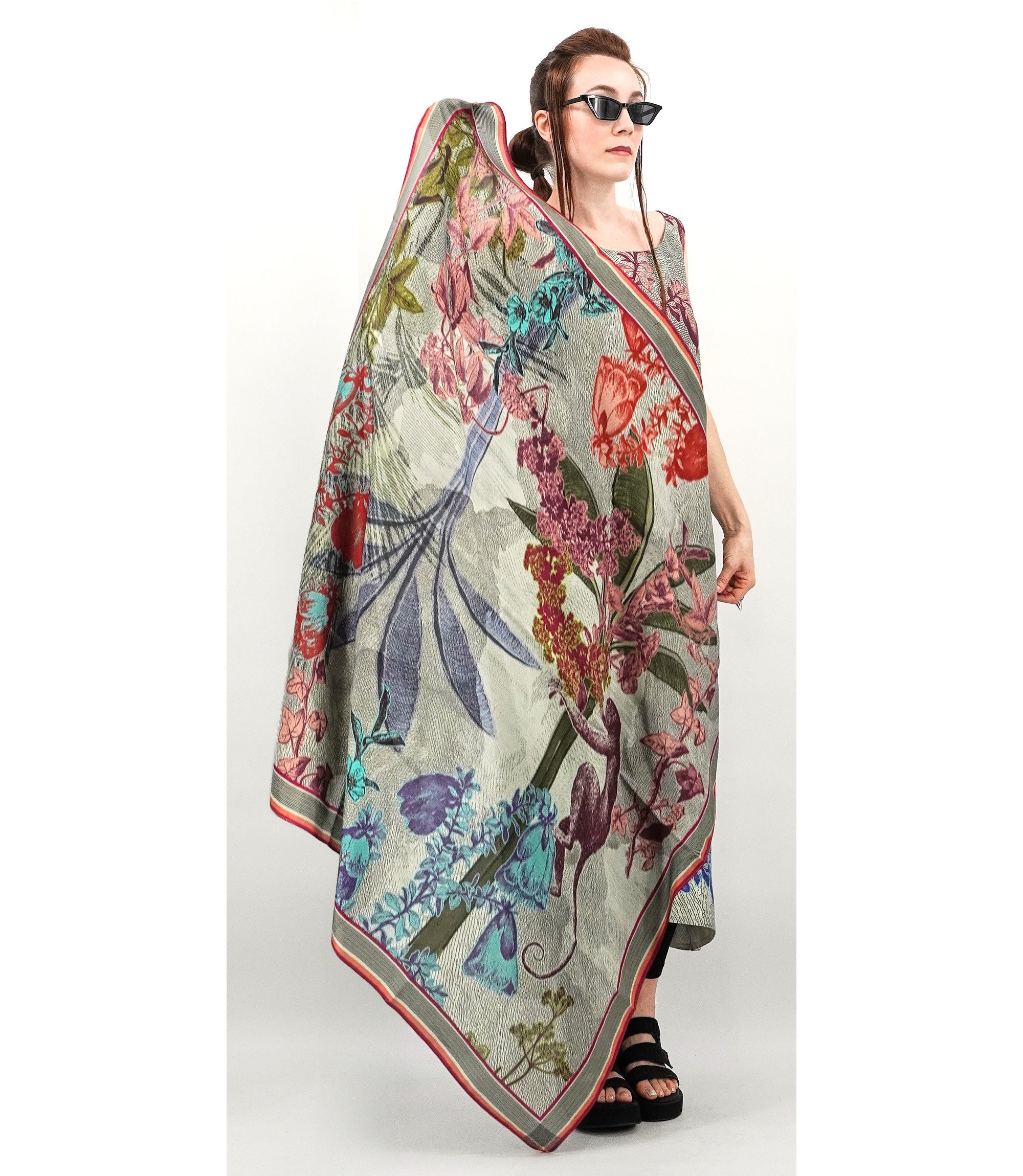 TRACES OF ME JUNGLE SCARF