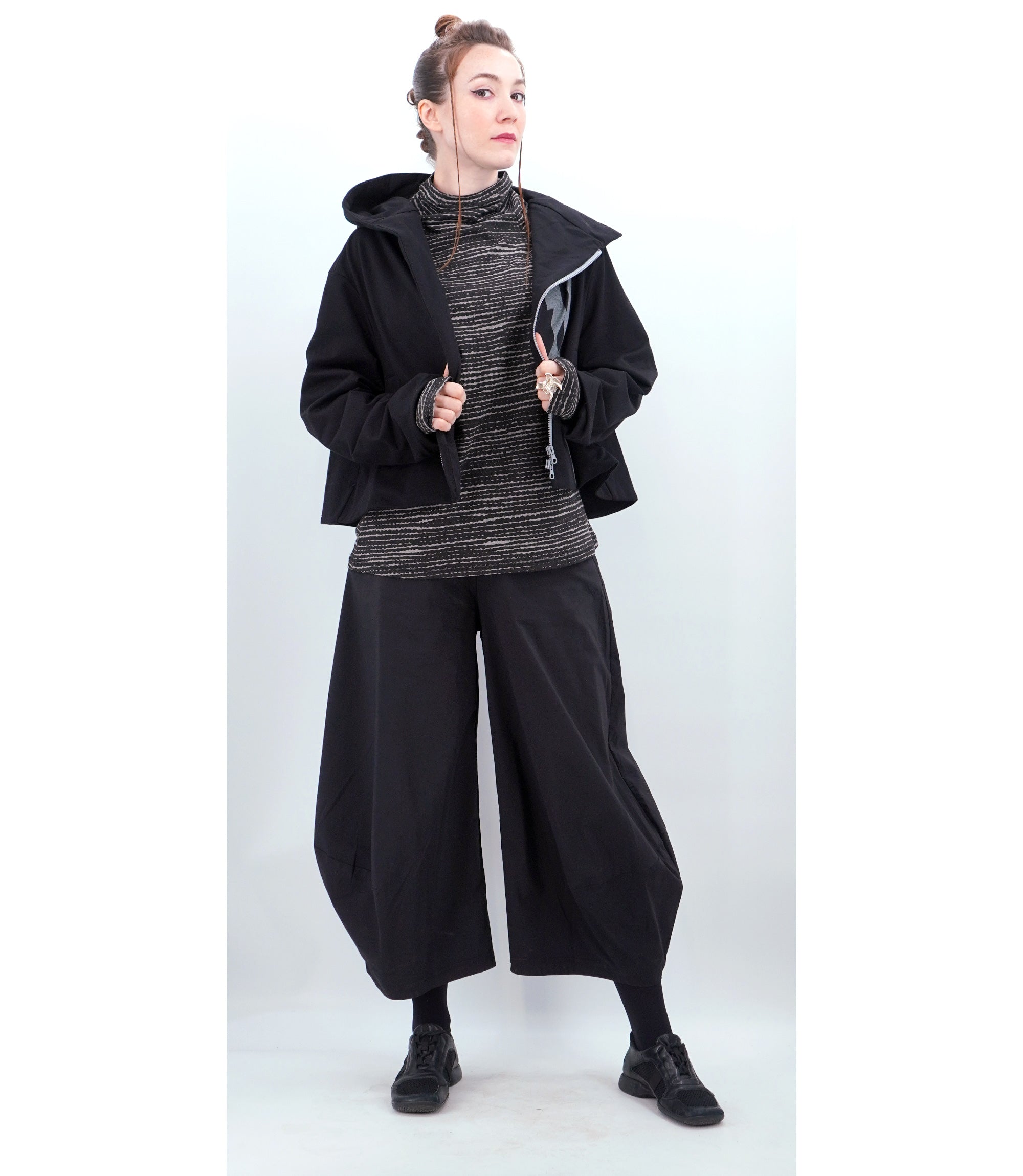 MOYURU NOEMI CROP JACKET