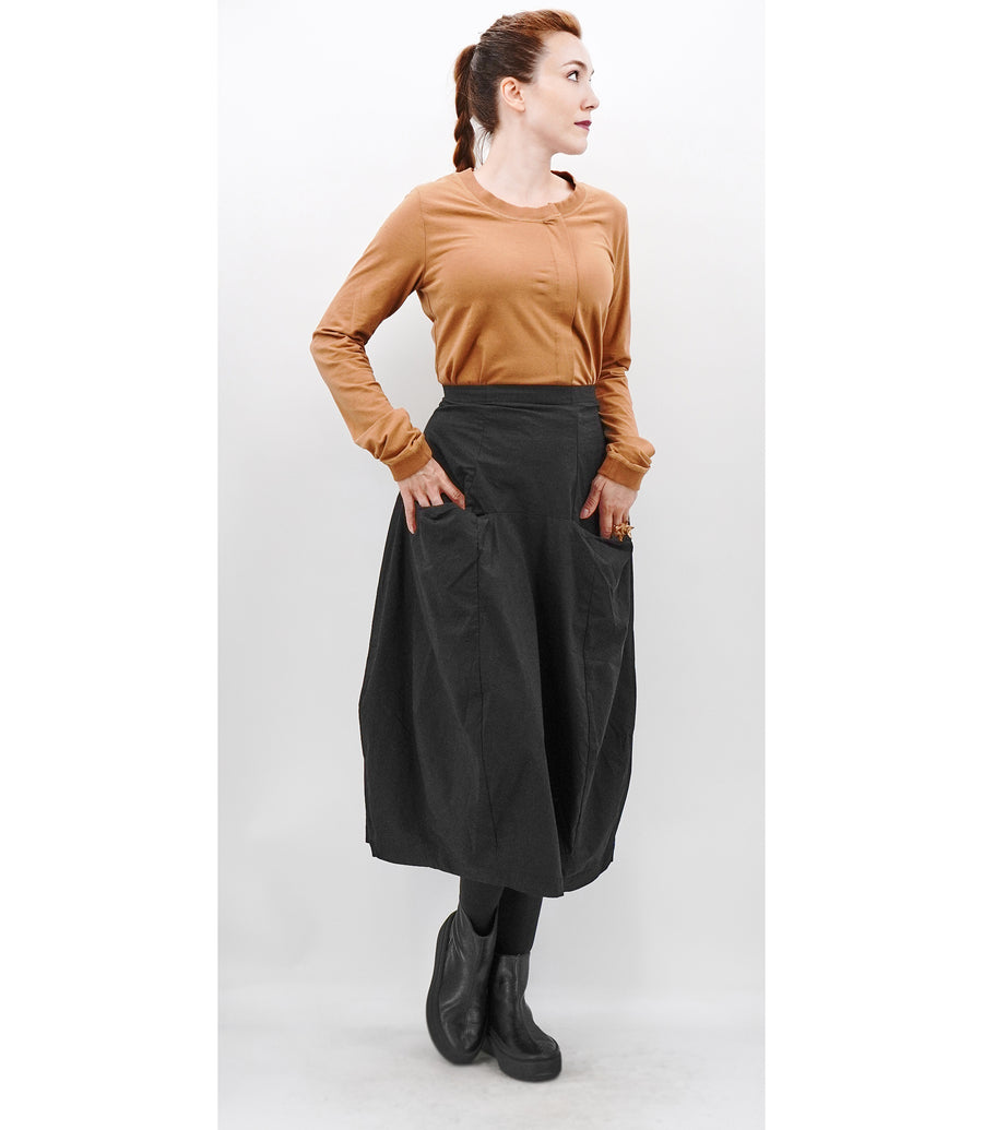 BLACK SKIRT