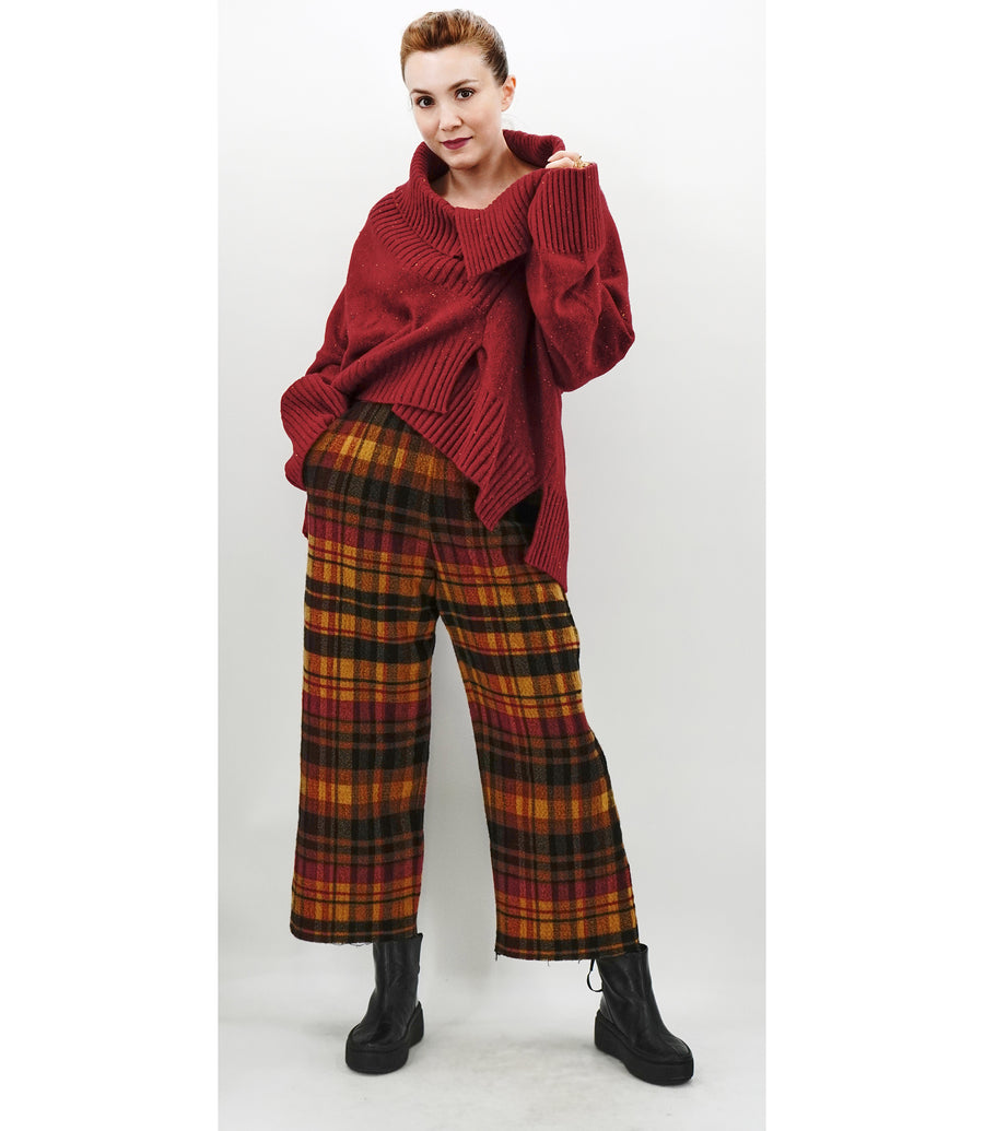 LAVA DRAPE SWEATER