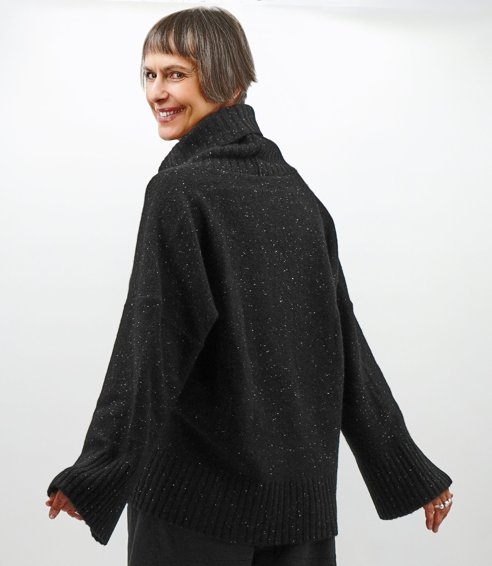 BLACK DRAPE SWEATER