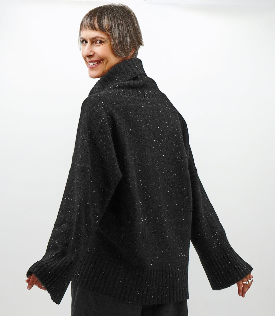 BLACK DRAPE SWEATER