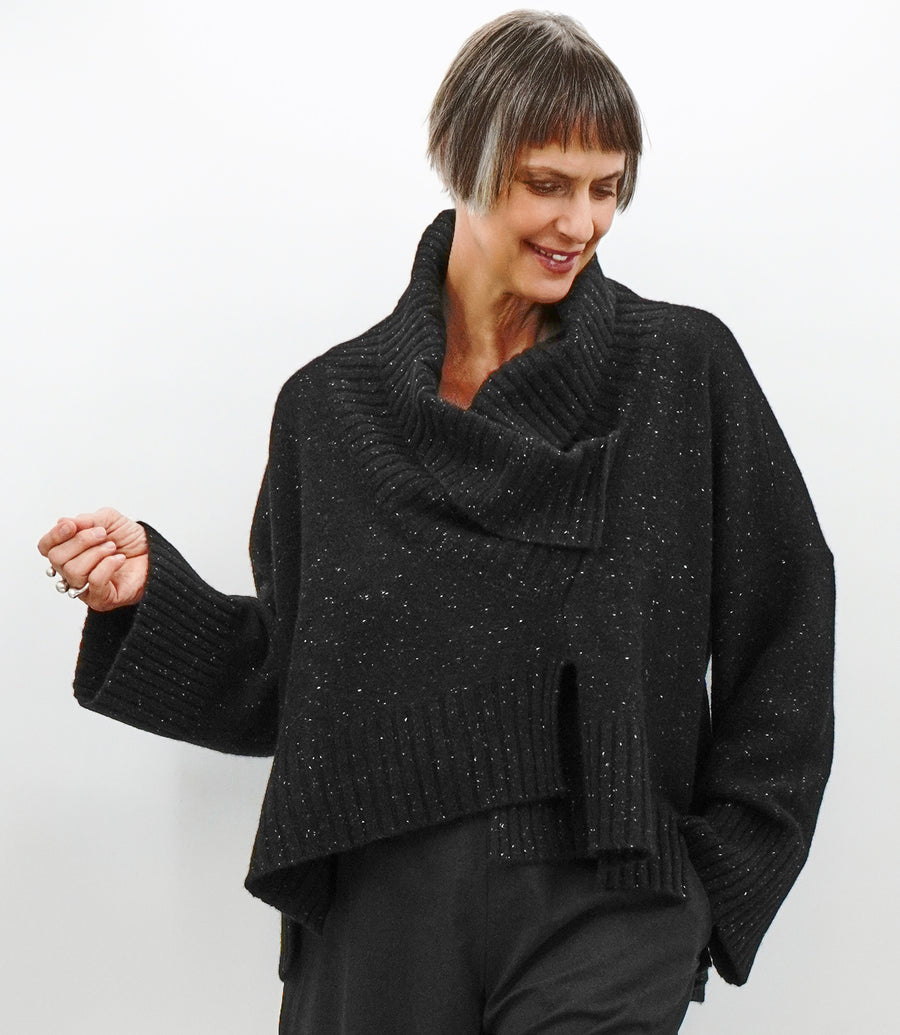BLACK DRAPE SWEATER