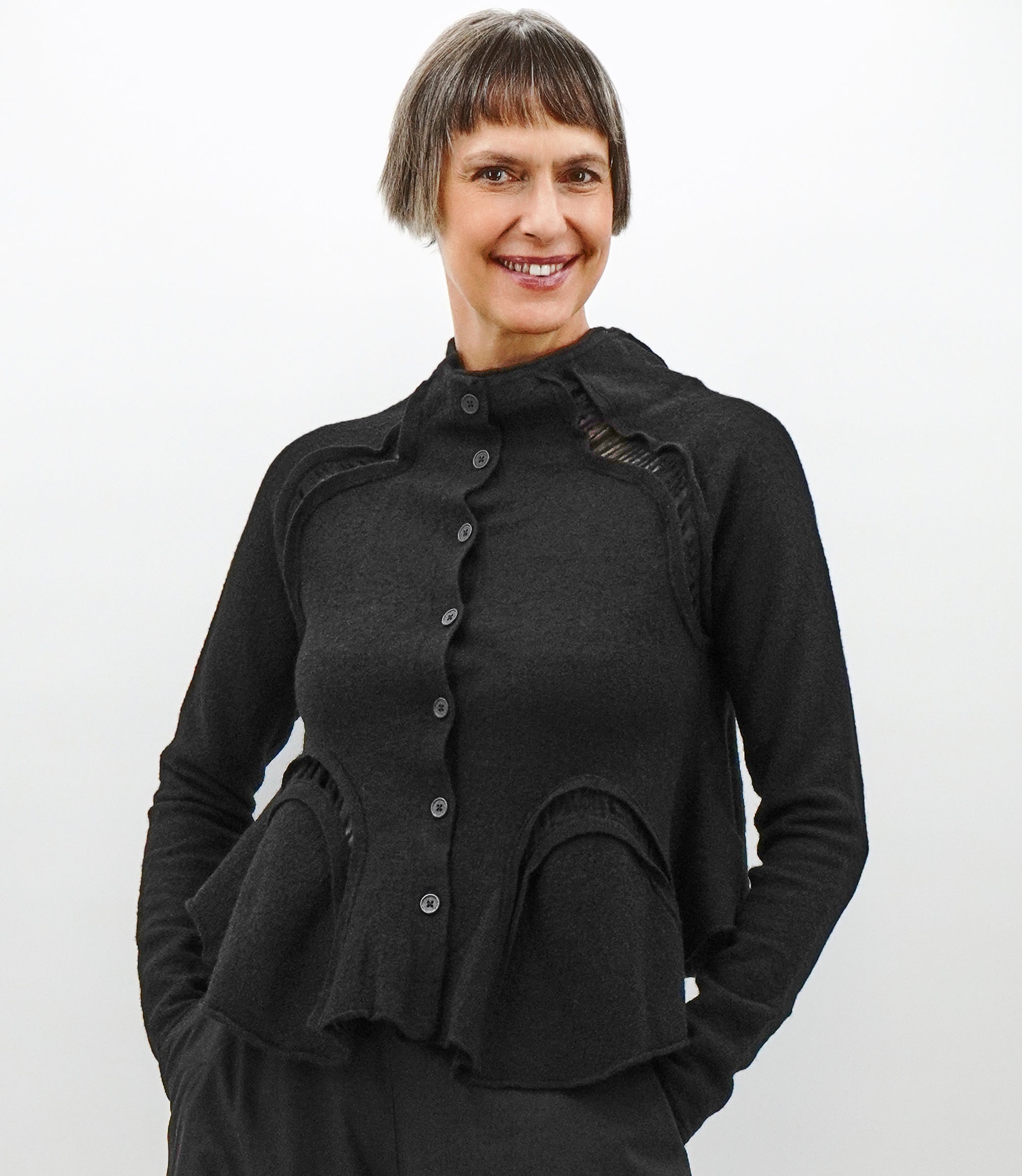 BLACK SWEATER