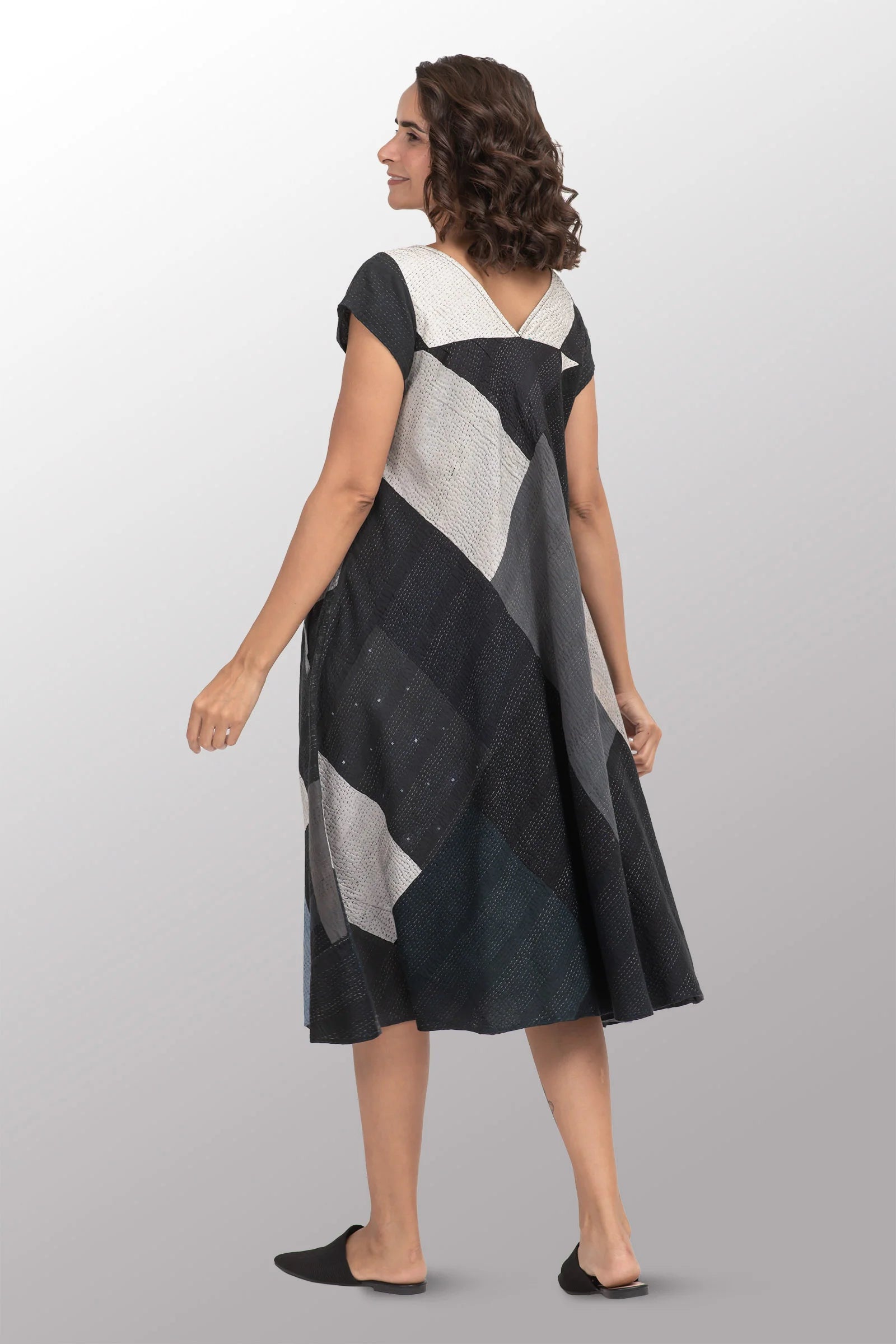 COTTON SILK PATCH BW OMBRE KANTHA FLARE DRESS